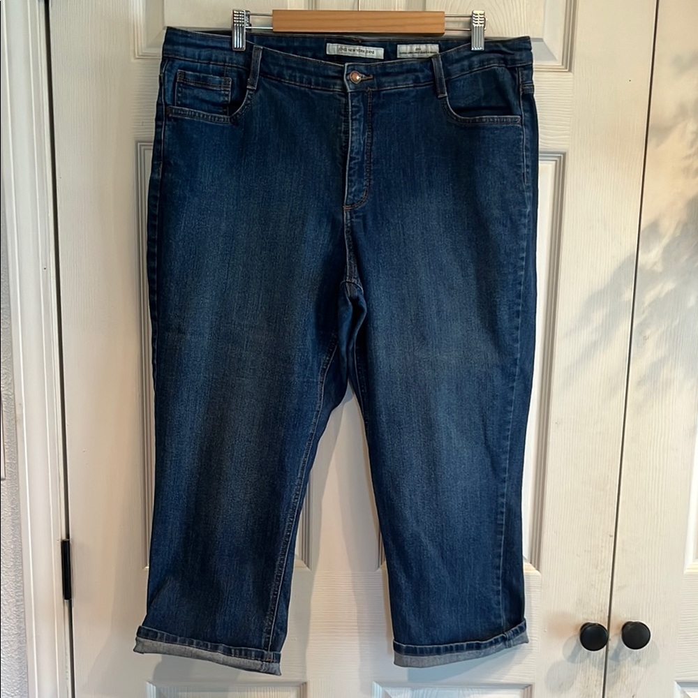Jones New York Dark Blue Cuffed Capri Jeans